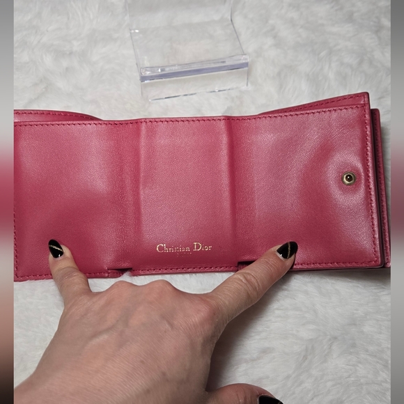 Christian Dior Trifold Wallet Montaigne 30 CD EUC - Picture 9 of 11